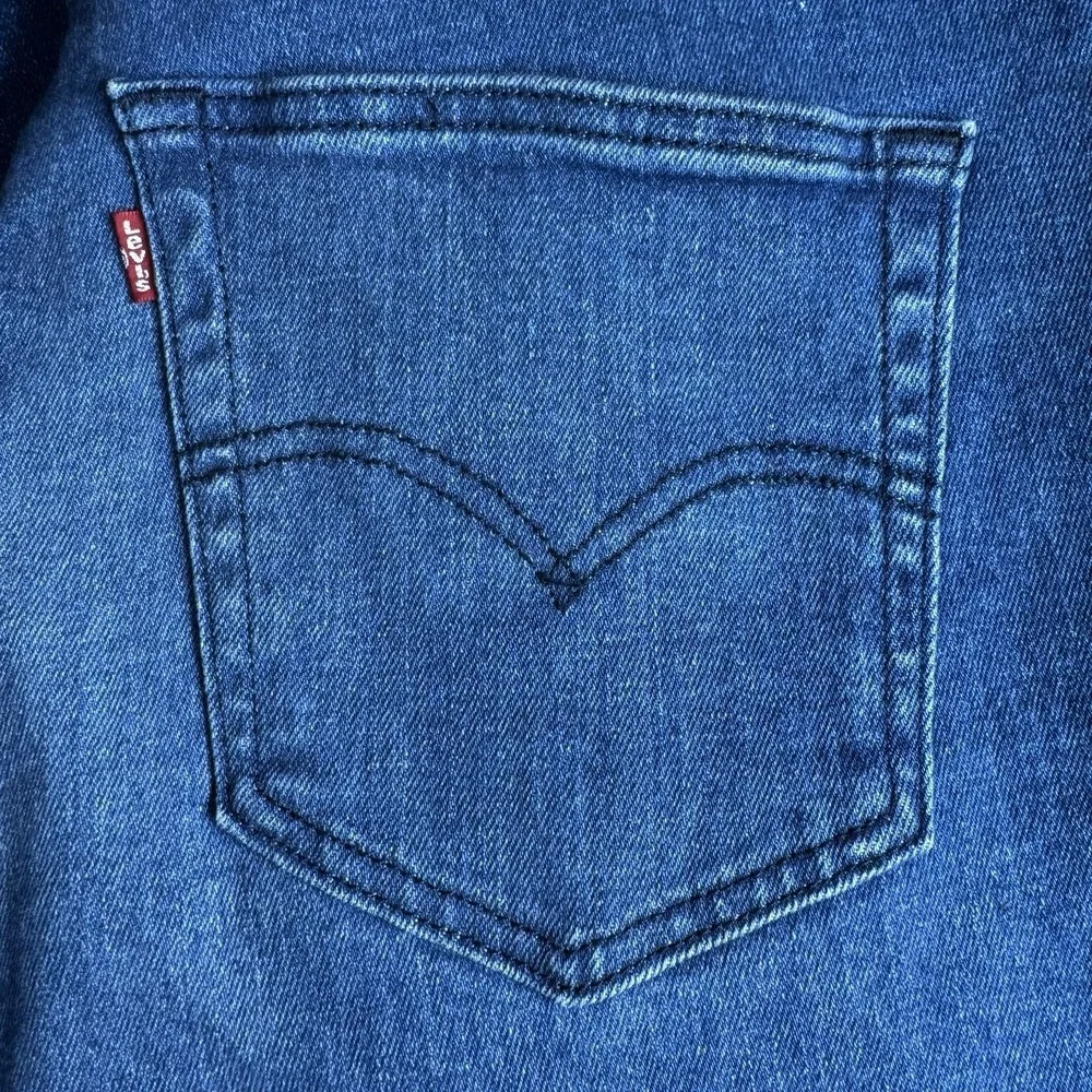 Levi's Denim Jeans Men's 514 Slim Straight Zip Fly Dark Stitching Measures 34x29